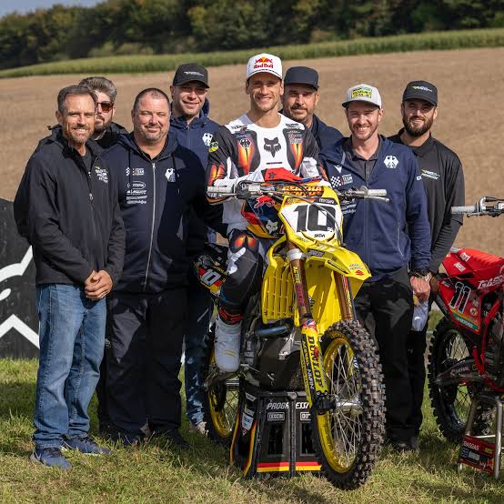 Ken Roczen Re-Signs With Progressive Insurance Ecstar Suzuki For 2025 SuperMotocross Season…